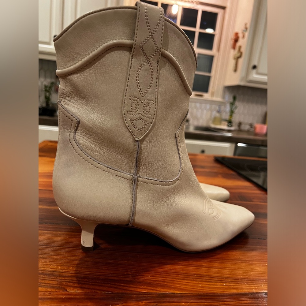 NWT SAM Edelman Taryn ankle bootie